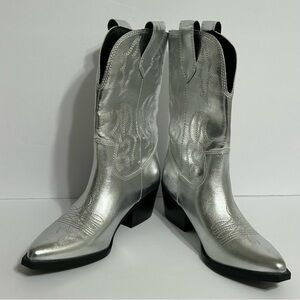 Indigo Rd. Western Cowgirl Boots Size 5 1/2 Silver  Metallic  Faux Leather